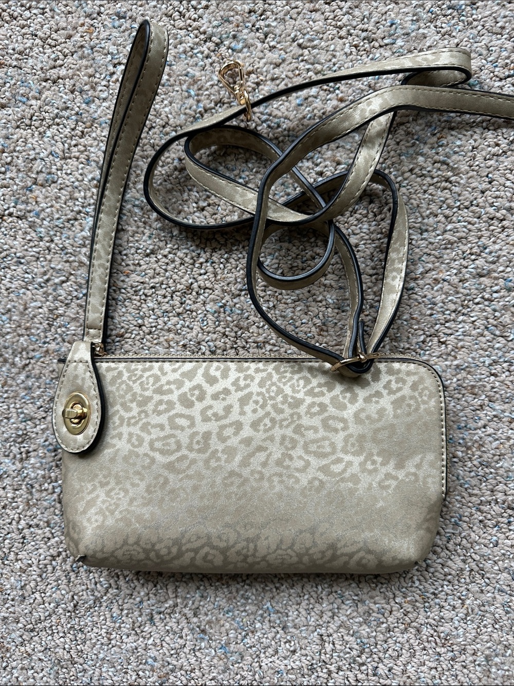 Women's Metallic Leopard-Print Crossbody Bag in Gold NEW